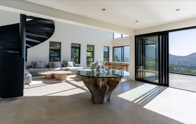6 Bedroom Property for Sale in Hout Bay Western Cape